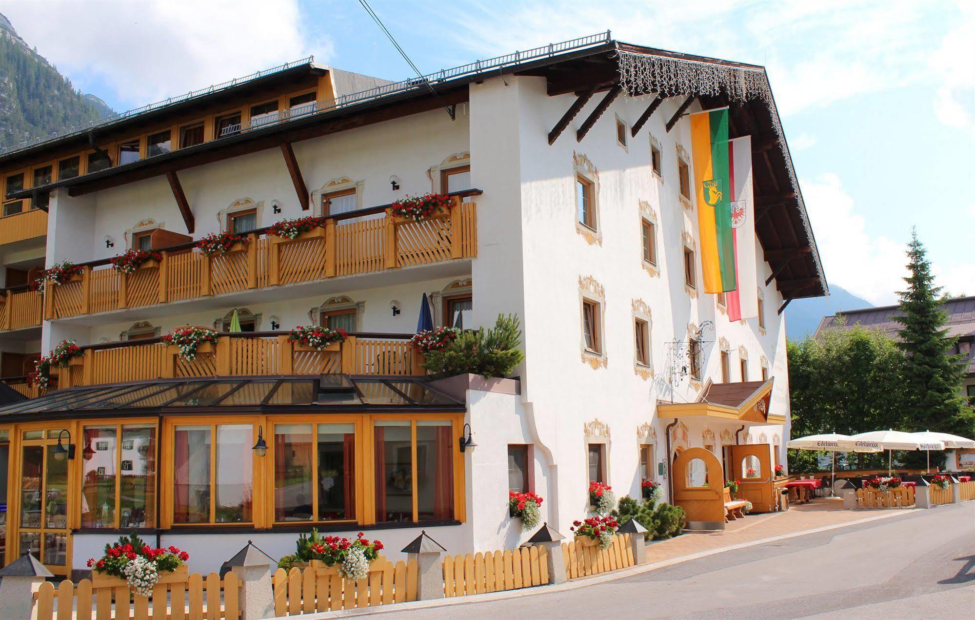Sporthotel Xander Leutasch Bagian luar foto
